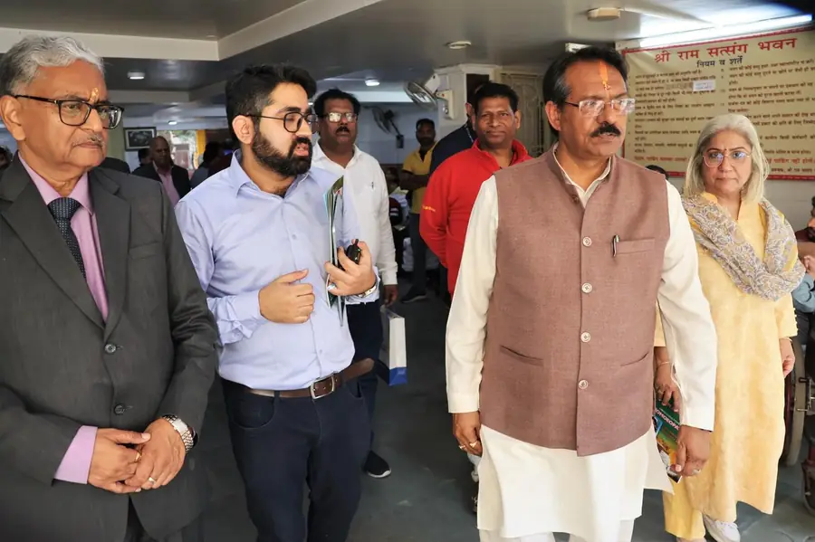 Shri Harsh Malhotra visiting the Asha Ki Kiran camp